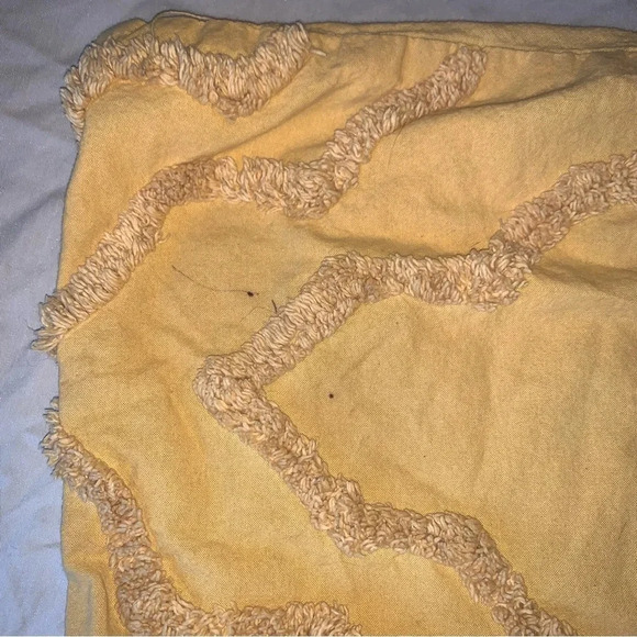 Rachel  Zoe Queen Comforter and 2 Pillowcases Mustard Yellow 100% Cotton - Picture 8 of 8